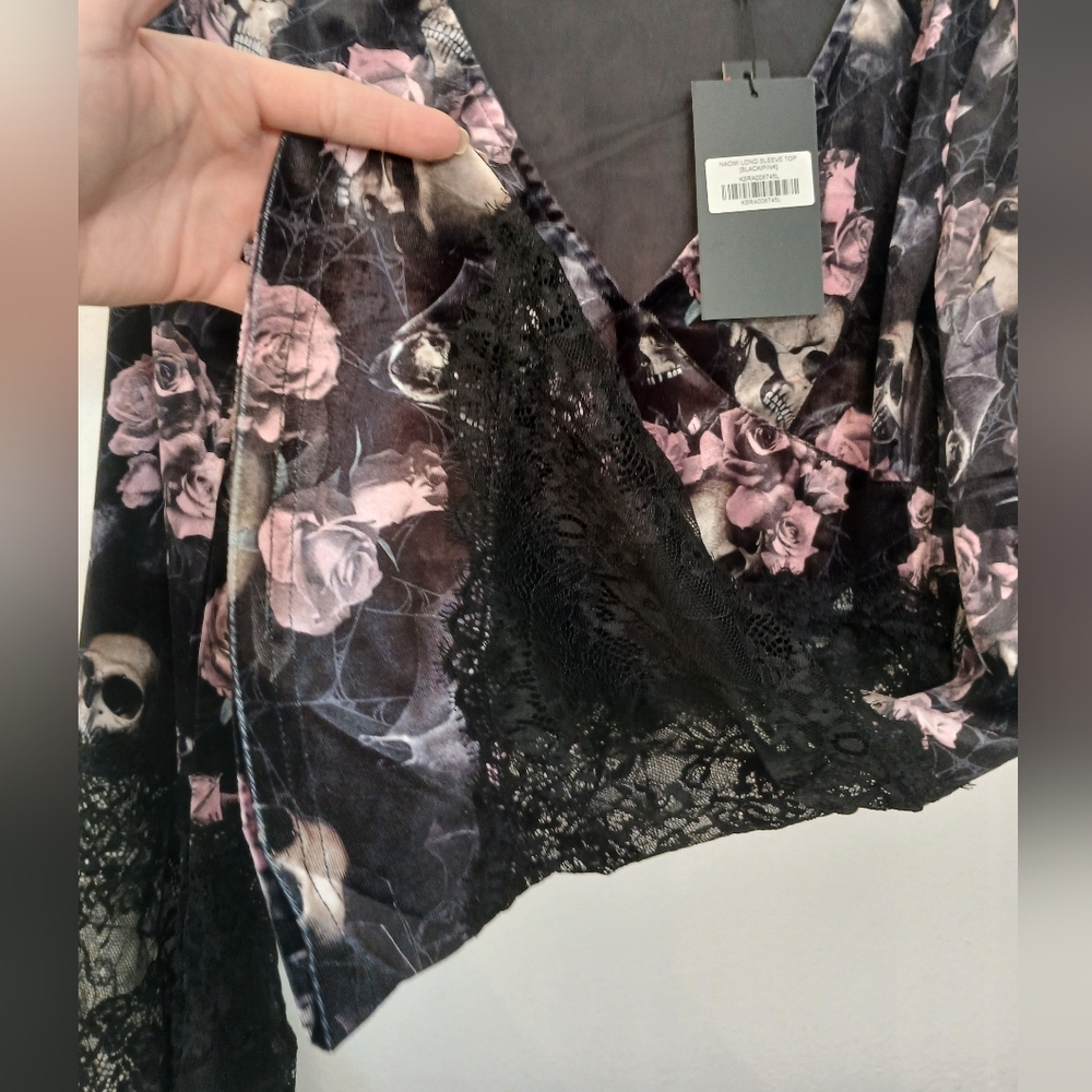 Killstar Crop Top - Picture 4 of 7
